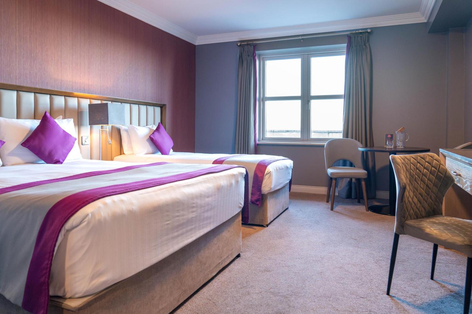 Midlands Park Hotel Port Laoise Exterior photo